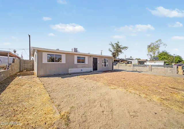 Homes for sale in Phoenix, AZ | 7619 W Clarendon Ave, Phoenix, AZ 85033 | MLS# 7020549