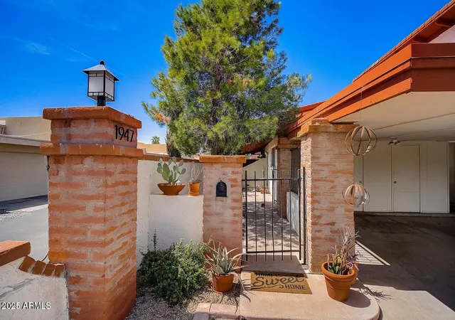 4th image of 1909 E Orange Dr #A, Phoenix, AZ 85016 | MLS# 7020600