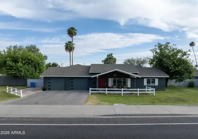 1st image of 3025 E Campbell Ave, Phoenix, AZ 85016 | MLS# 7020678