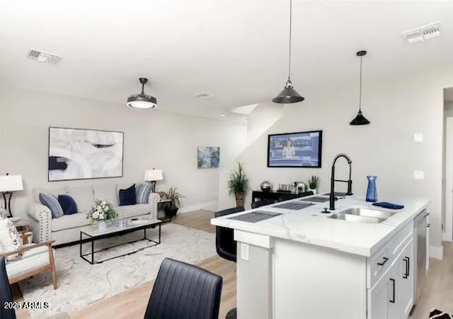 Photo 4 of Townhouse for sale at 3804 E Monterey, Phoenix, AZ 85018 | MLS# 7020961 | Listing updated on 2026-08-21