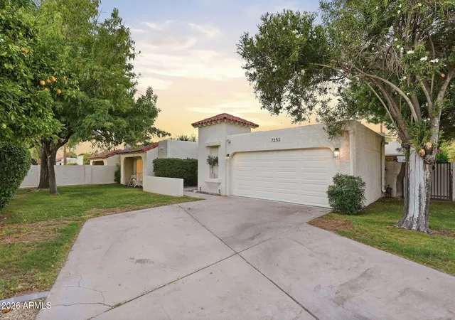 Photo 3 of Single family home for sale at 7352 E Valley Vista Dr, Scottsdale, AZ 85250 | MLS# 7023100 | Listing updated on 2026-09-17
