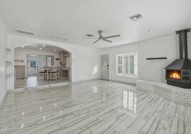 2nd image of 1532 W Loma Ln, Phoenix, AZ 85021 | MLS# 7025175