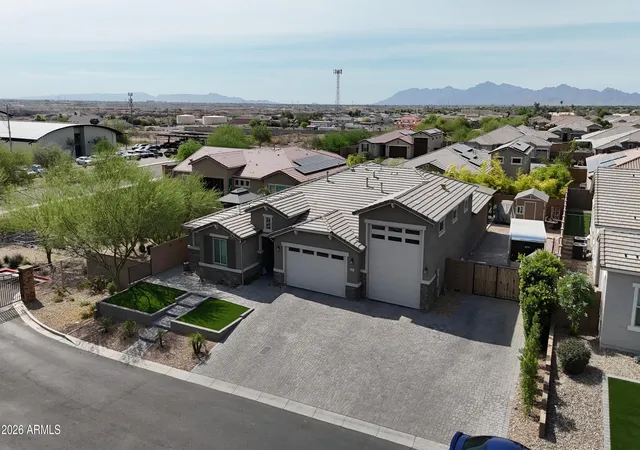 Homes for sale in Glendale, AZ | 12517 W Lawrence Rd, Glendale, AZ 85307 | MLS# 7022102
