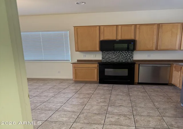 Photo 4 of Townhouse for sale at 544 N Alma School Rd #16, Mesa, AZ 85201 | MLS# 7022260 | Listing updated on 2026-09-11