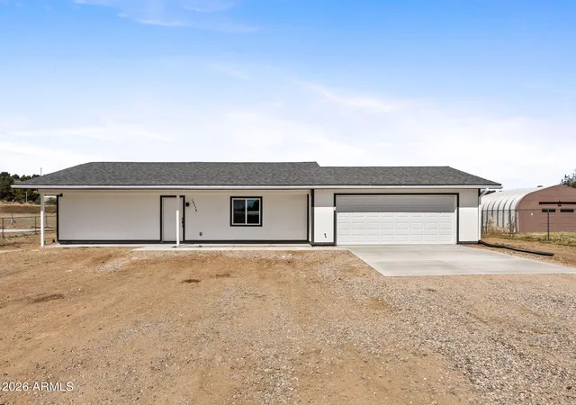 Photo 2 of Single family home for sale at 18278 S Frontier Rd, Peeples Valley, AZ 86332 | MLS# 7022588 | Listing updated on 2026-07-31