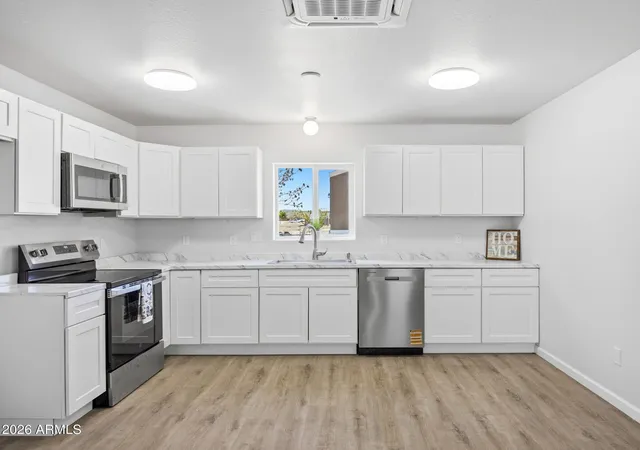 Photo 3 of Single family home for sale at 18278 S Frontier Rd, Peeples Valley, AZ 86332 | MLS# 7022588 | Listing updated on 2026-07-31