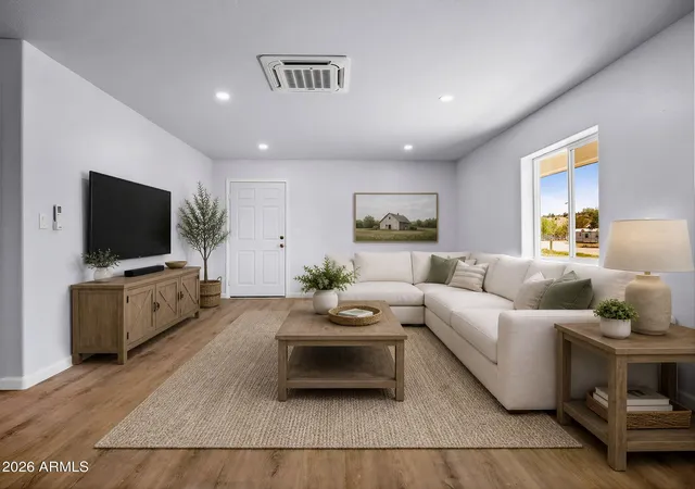 Photo 3 of Single family home for sale at 18278 S Frontier Rd, Peeples Valley, AZ 86332 | MLS# 7022588 | Listing updated on 2026-07-31