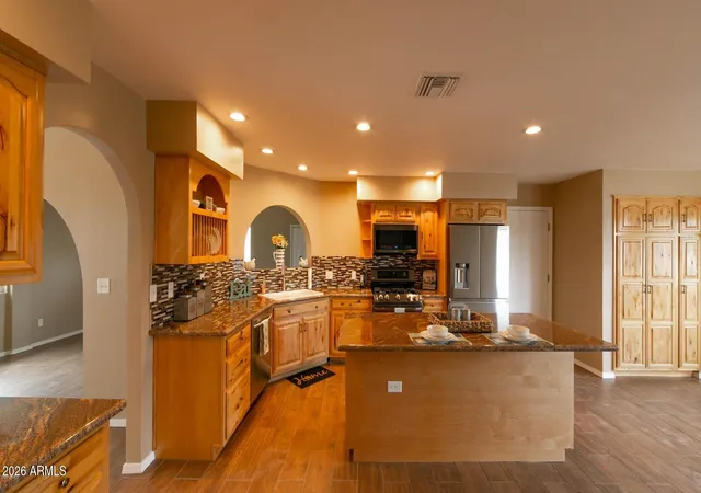 Photo 3 of Single family home for sale at 1648 Piccadilly Dr, Sierra Vista, AZ 85635 | MLS# 7022664 | Listing updated on 2026-08-11