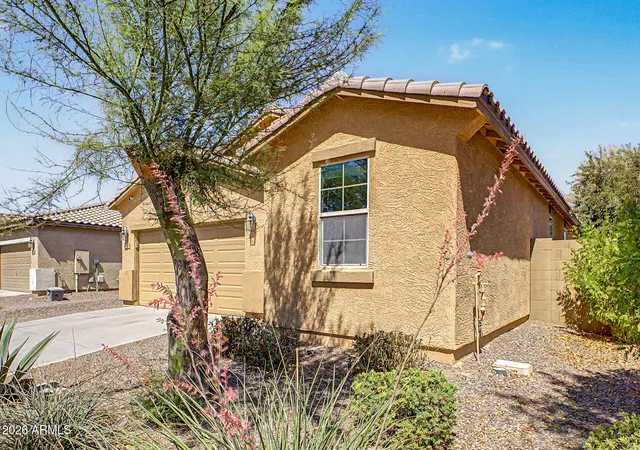Photo 4 of Sale Pending at 18817 N Ventana Ln, Maricopa, AZ 85138 | MLS# 7022810 | Listing updated on 2026-09-15
