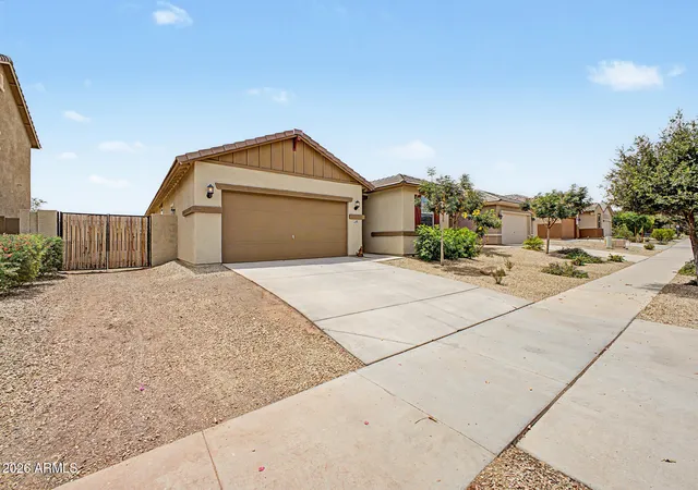 Photo 2 of Single family home for sale at 17575 W Country Clb Ter, Surprise, AZ 85387 | MLS# 7031078 | Listing updated on 2026-09-19