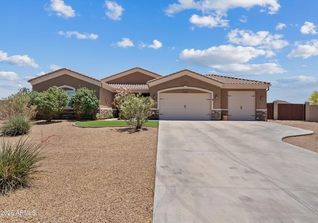 1st image of 1913 W Laurie Ln, San Tan Valley, AZ 85144 | MLS# 7031561