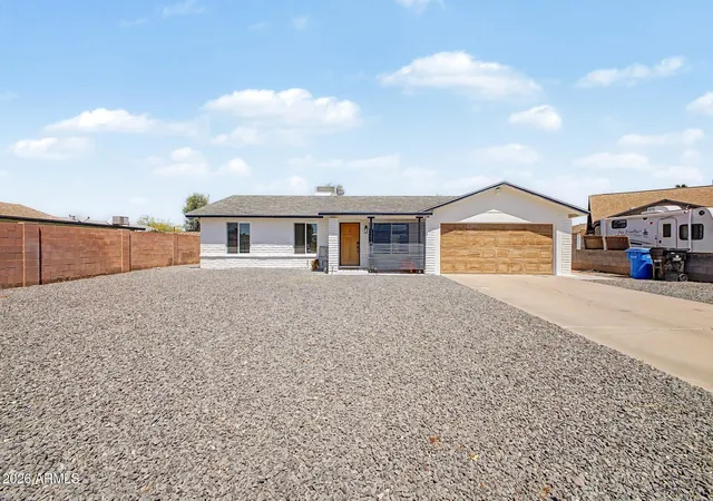 1st image of 5211 S 43rd Pl, Phoenix, AZ 85040 | MLS# 7023984