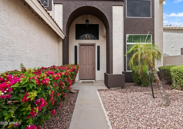 Photo 3 of Single family home for sale at 7178 W Honeysuckle Dr, Peoria, AZ 85383 | MLS# 7024628 | Listing updated on 2026-09-14