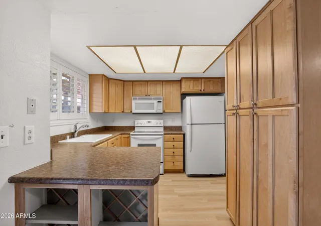 5th image of 6747 S Jentilly Ln, Tempe, AZ 85283 | MLS# 7025090