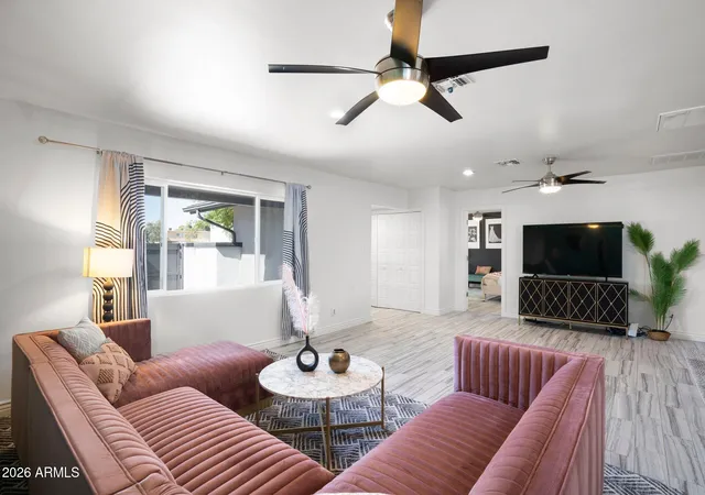 Photo 4 of Single family home for sale at 8237 E Chaparral Rd, Scottsdale, AZ 85250 | MLS# 7023677 | Listing updated on 2026-07-30