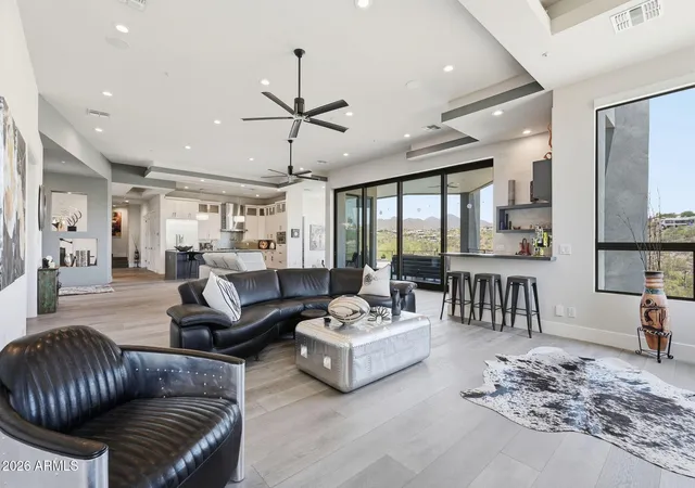 Photo 3 of Single family home for sale at 15642 E Palatial Dr, Fountain Hills, AZ 85268 | MLS# 7027755 | Listing updated on 2026-09-13