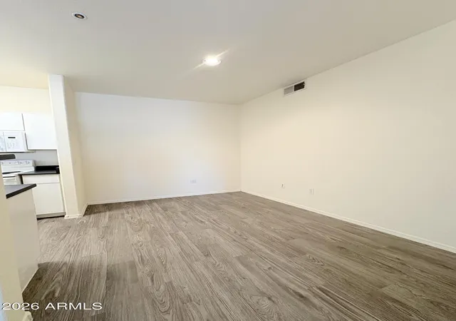 5th image of 3302 N 7Th St #105, Phoenix, AZ 85014 | MLS# 7029825