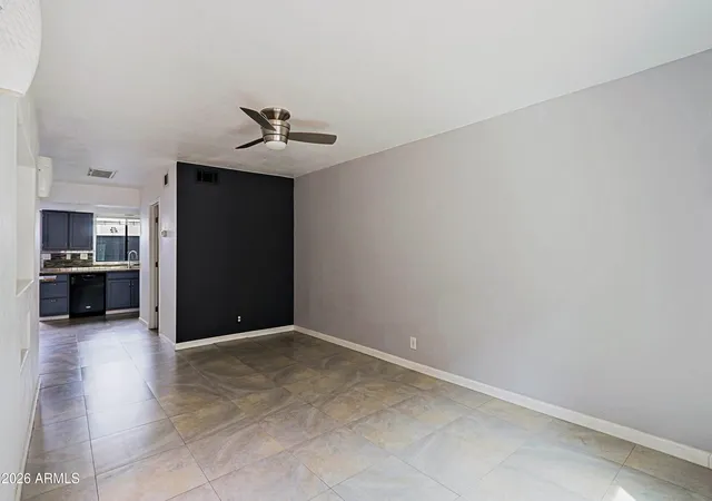 Listing Photo 4 - Condo for sale in building located at 3501 N 64Th St, Phoenix, AZ 85251 - Unit #23