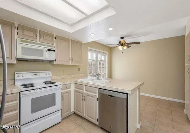 Photo 4 of Townhouse for sale at 7230 E Arlington Rd, Scottsdale, AZ 85250 | MLS# 7027523 | Listing updated on 2026-07-03