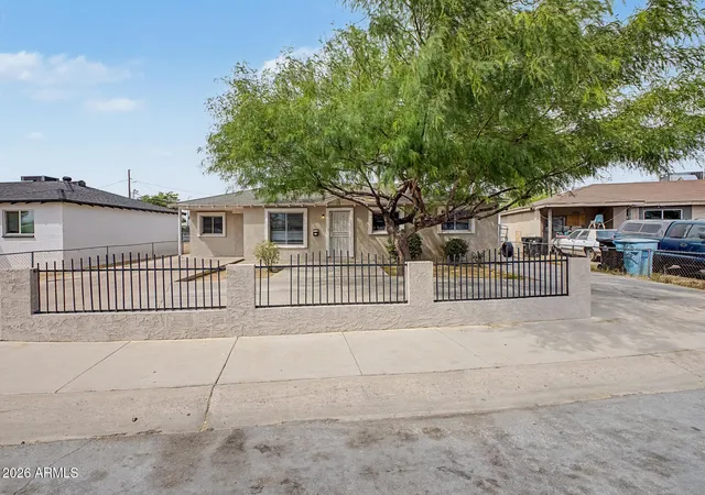Photo 3 of Sale Pending at 4720 W Monterosa St, Phoenix, AZ 85031 | MLS# 7023977 | Listing updated on 2026-07-02