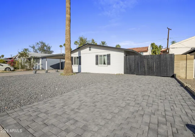 Photo 2 of Townhouse for sale at 1809 N 42nd Street, Phoenix, AZ 85008 | MLS# 7024741 | Listing updated on 2026-08-25
