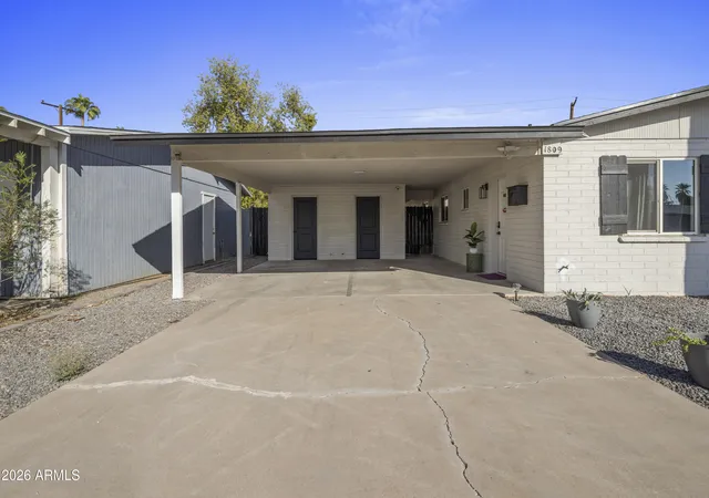 Photo 4 of Townhouse for sale at 1809 N 42nd Street, Phoenix, AZ 85008 | MLS# 7024741 | Listing updated on 2026-08-25