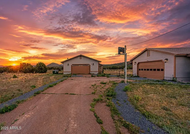 1st image of 6 Acr 3125, Vernon, AZ 85940 | MLS# 7026726