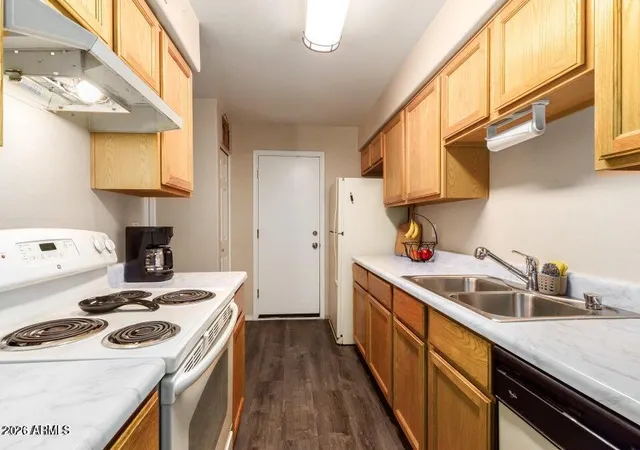 Photo 4 of Townhouse for sale at 749 E Pepper Dr, Casa Grande, AZ 85122 | MLS# 7031782 | Listing updated on 2026-09-18