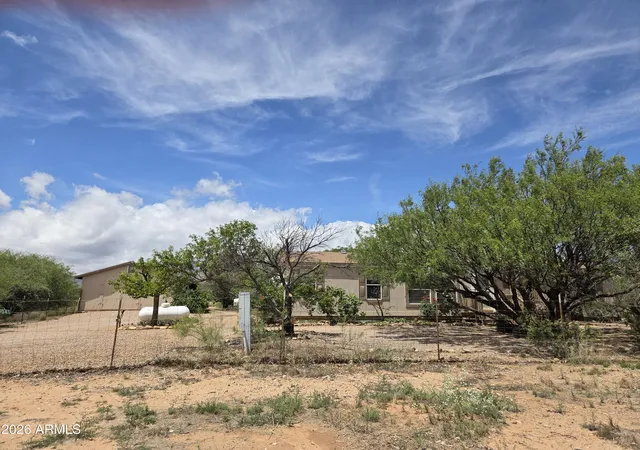 Homes for sale in Hereford, AZ | 9041 E Moon Shadow Trl, Hereford, AZ 85615 | MLS# 7025473