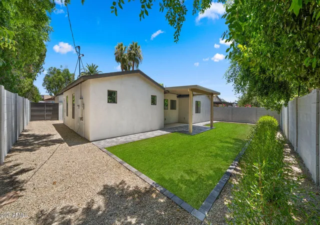 Homes for sale in Phoenix, AZ | 6830 N 10th Pl, Phoenix, AZ 85014 | MLS# 7025037