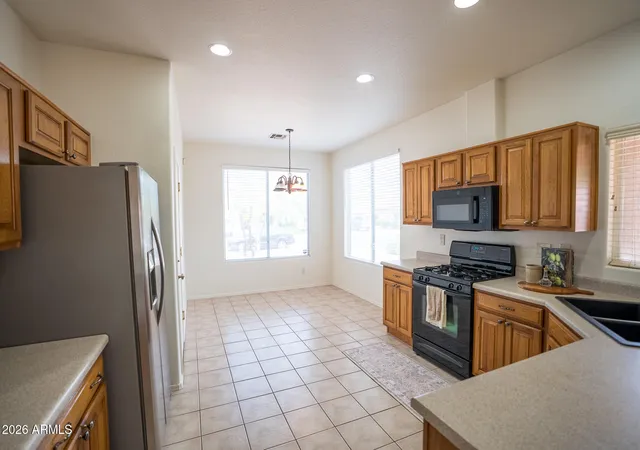 4th image of 8203 W Tonto Ln, Peoria, AZ 85382 | MLS# 7028999