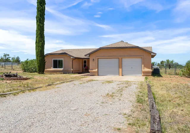 Photo 3 of Single family home for sale at 3623 E Toltec Ct, Sierra Vista, AZ 85650 | MLS# 7026203 | Listing updated on 2026-09-02