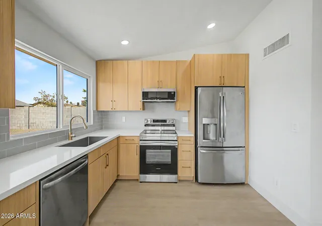 2nd image of 10826 W Montecito Ave, Phoenix, AZ 85037 | MLS# 7029113