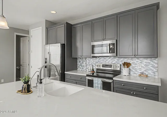 5th image of 1698 E Bridgeport Pkwy, Gilbert, AZ 85295 | MLS# 7025661