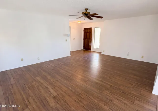 Photo 3 of Sale Pending at 9207 W Kerry Ln, Peoria, AZ 85382 | MLS# 7025135 | Listing updated on 2026-09-04