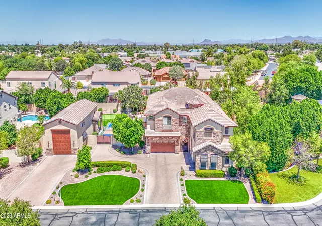 1st image of 2468 E Amber Ct, Gilbert, AZ 85296 | MLS# 7025036