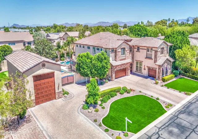 2nd image of 2468 E Amber Ct, Gilbert, AZ 85296 | MLS# 7025036