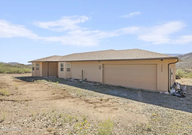 Photo 2 of Single family home for sale at 17200 S Dripping Springs Rd, Mayer, AZ 86333 | MLS# 7025924 | Listing updated on 2026-08-22