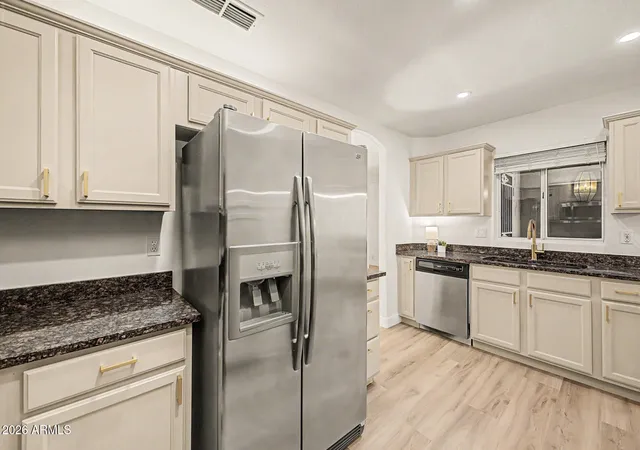 5th image of 19420 N 83Rd Dr, Peoria, AZ 85382 | MLS# 7026034