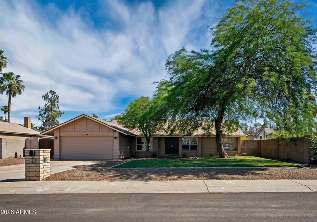 1st image of 2439 W Kathleen Rd, Phoenix, AZ 85023 | MLS# 7026014
