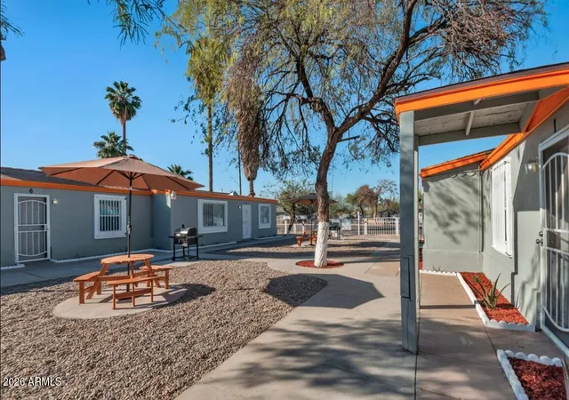 Photo 3 of Townhouse for sale at 909 S 35th Avenue, Phoenix, AZ 85009 | MLS# 7025359 | Listing updated on 2026-09-05