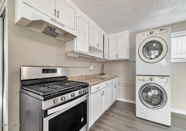 Photo 3 of Townhouse for sale at 909 S 35th Avenue, Phoenix, AZ 85009 | MLS# 7025359 | Listing updated on 2026-09-05