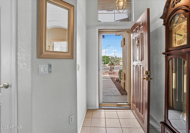 Photo 4 of Single family home for sale at 10328 W Burnett Rd, Peoria, AZ 85382 | MLS# 7036503 | Listing updated on 2026-10-11