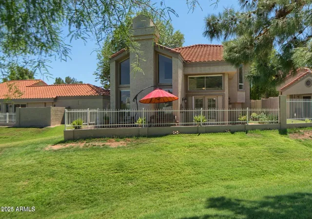 Photo 1 of Single family home for sale at 4020 E Laurel Ln, Phoenix, AZ 85028 | MLS# 7063623 | Listing updated on 2026-09-11