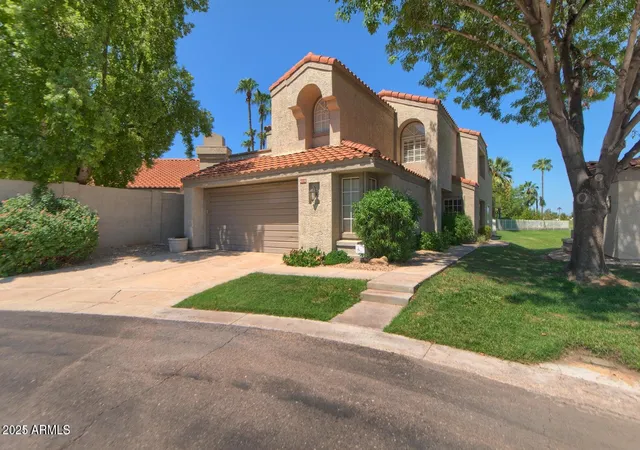 Photo 3 of Single family home for sale at 4020 E Laurel Ln, Phoenix, AZ 85028 | MLS# 7063623 | Listing updated on 2026-09-11