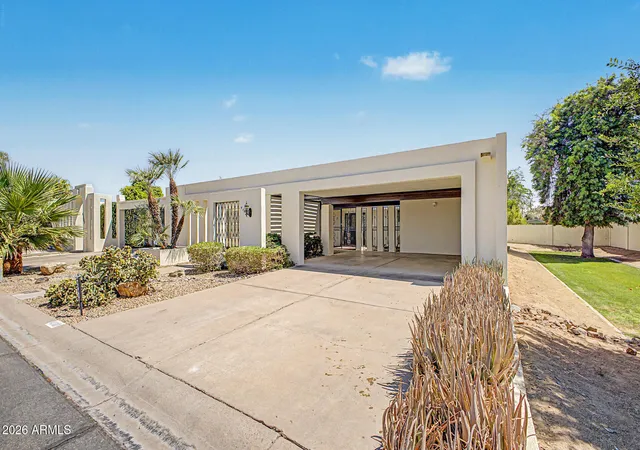 3rd image of 4303 E Fairmount Ave, Phoenix, AZ 85018 | MLS# 7025743
