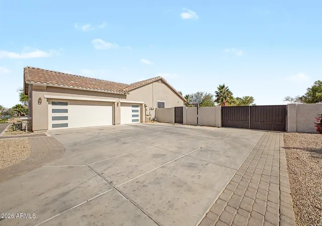 5th image of 14389 W Becker Ln, Surprise, AZ 85379 | MLS# 7026063