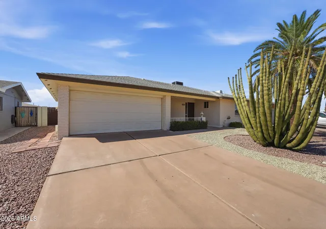 5th image of 4036 E Clovis Cir, Mesa, AZ 85206 | MLS# 7028130