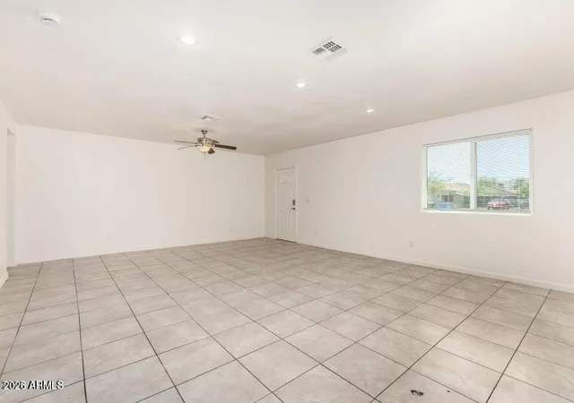 Photo 4 of Townhouse for sale at 2828 E Chipman Rd, Phoenix, AZ 85040 | MLS# 7026854 | Listing updated on 2026-08-25