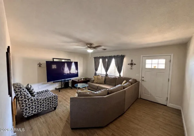 Homes for sale in Phoenix, AZ | 3317 W Laurel Ln, Phoenix, AZ 85029 | MLS# 7026501